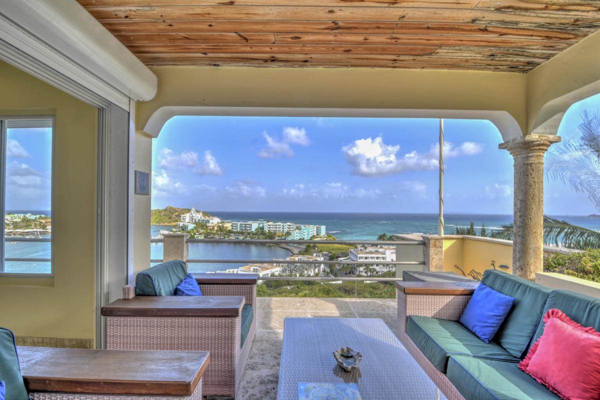 15.Location villa piscine vue mer Oyster Pond Saint Martin_Terrasse